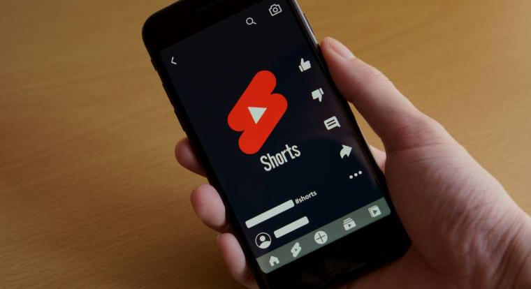 Már a YouTube megnyitásakor elindulhatnak a Shorts-videók