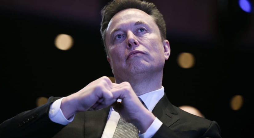 Zelenszkij kitüntette Elon Muskot