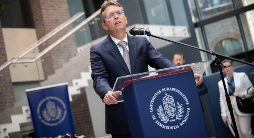 Kiengedték a letartóztatásból Hankó Balázs korábbi kabinetfőnökét