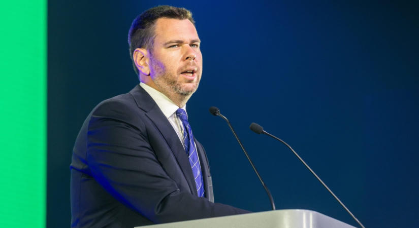 Eldőlt a helyreállítási alap forrásainak sorsa, tízmilliárd eurós kérdés végére tett pontot Vitézy Dávid