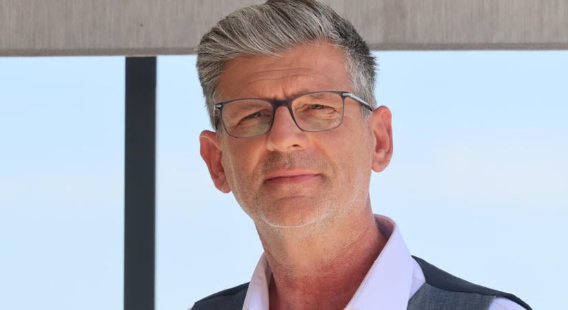 Meglepő helyen bukkant fel Kárász Róbert: „Megpróbálok még egy kicsit jobb lenni...”