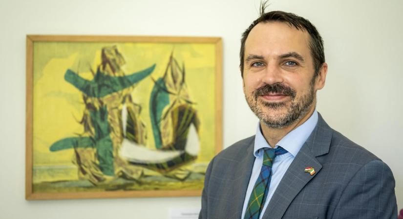 „Jó kezdet, fél siker” – Ragnar Almqvist, Írország budapesti nagykövete a magyar kormányváltásról
