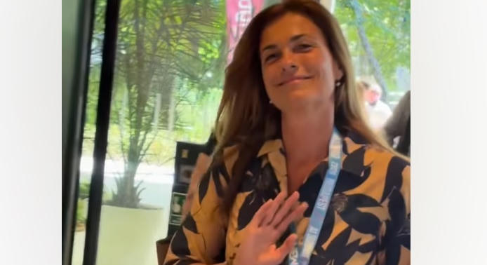 Videó: Varga Judit mosolyogva érkezett a budapesti AI Summitra