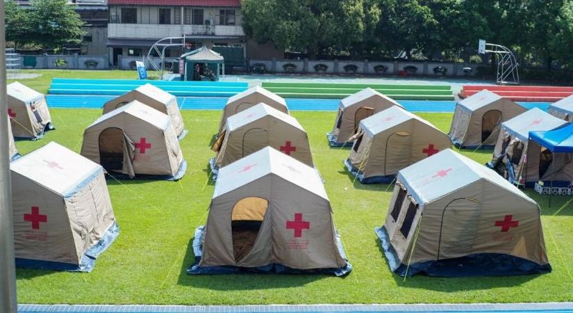 Több ezer sebesültje van a tajvani földrengésnek