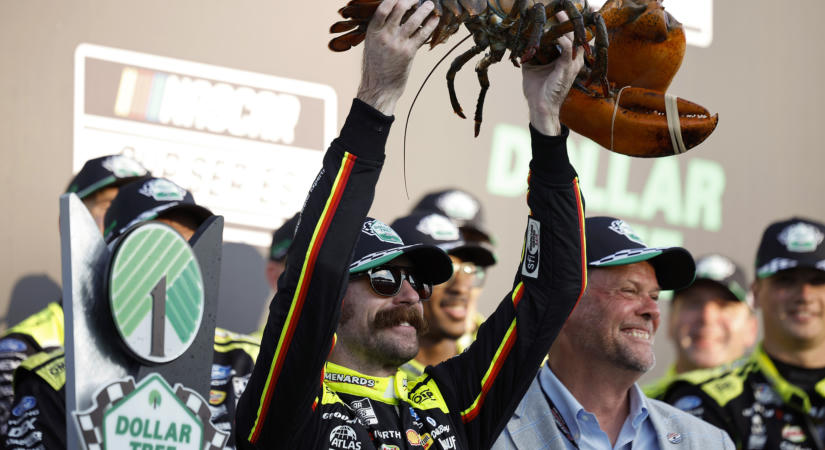 NASCAR: Blaney nyert egy homárt, Zilisch mérges magára, Logano szerint Hocevar egy idióta, Hamlin pedig behúzta az alapszakaszt, de trófeát már nem kapott New Hampshire-en