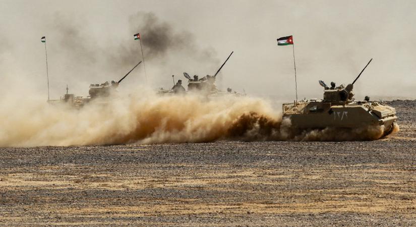 Irán azt állítja, hogy megtámadja az amerikai bahreini bázist