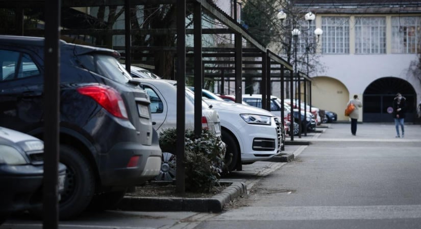 Dupla parkolási díj Heves megye városaiban? A sofőrök nem kerteltek, kimondták, mit gondolnak!