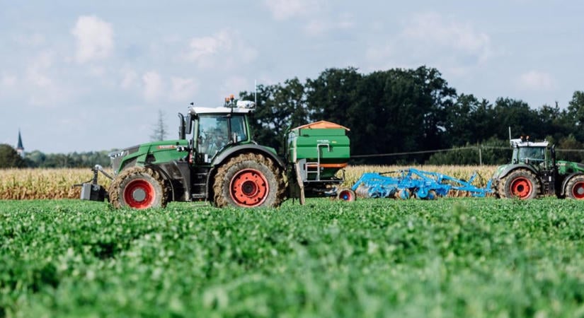Önvezető gépek és MI-asszisztens: így növelné a gazdák jövedelmét az AGCO