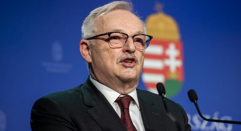 Panyi Szabolcs: Továbbra is európai elfogatóparancs alatt áll Hernádi Zsolt