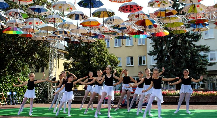Szerzői jogdíjak miatt kerülhetnek bajba az önkormányzatok: Hodos nem fog fizetni a SOZA-nak