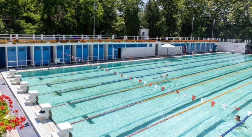 Bezáratták az esztergomi strandfürdőt, a polgármester jogi lépéseket fontolgat