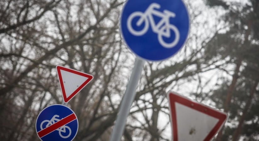 140 millió forintból újul meg a Nagy Imre úti bicikliút Győrben - a Vasvári Pál utca és a Szauter utca közötti szakaszon új gyalog- és kerékpárutat alakítanak ki