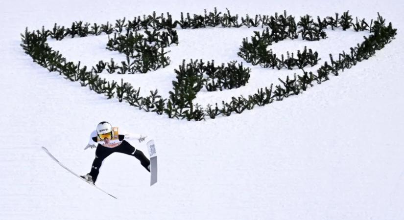 A Négysáncverseny második állomásán is Domen Prevc nyert
