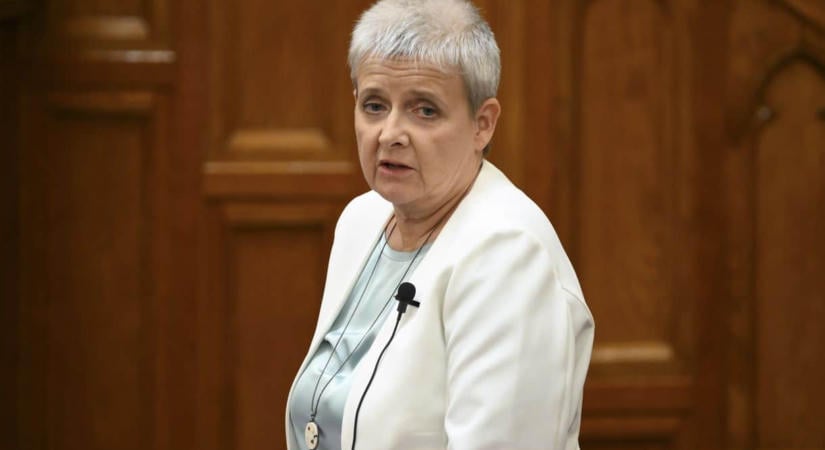 Béremelést kapnak a szakképzés technikai dolgozói is