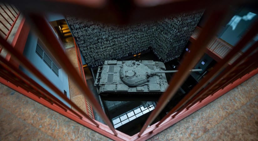A minisztérium által megkérdezett történészek közül csak Ungváry Krisztián vállalná a Terror Háza átalakítását, de ő sem kapott megbízást