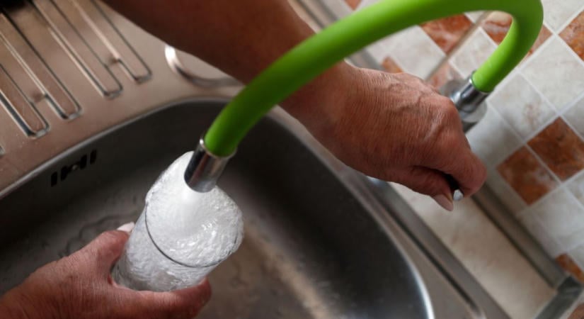 Vízhiány és zavaros víz is jöhet a csapból, mutatjuk, mikor