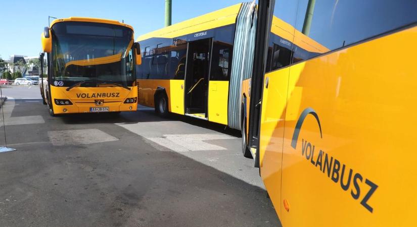 Klíma nélkül, majd beázva – ezt kapják az autóbusz utasai