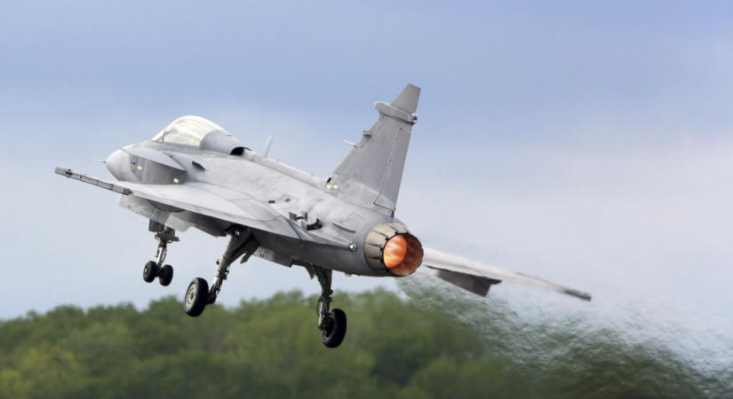 Furcsa riasztás – Gripenek emelkedtek a levegőbe