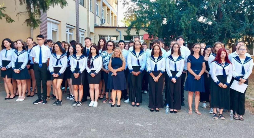 Becsengetés: így indult el a tanítás a tiszafüredi iskolákban