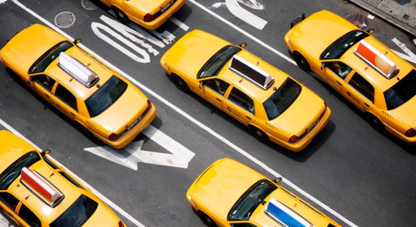 Gondolta volna? Ezért lettek a sárgák a taxik