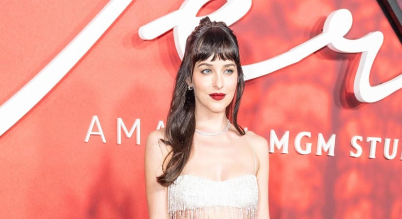 Dakota Johnson újra az énekessel töltötte az estét