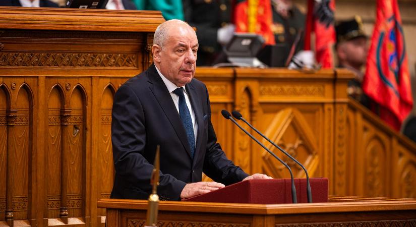 Sulyok Tamás szerint nem jogállami, ahogy el akarják távolítani