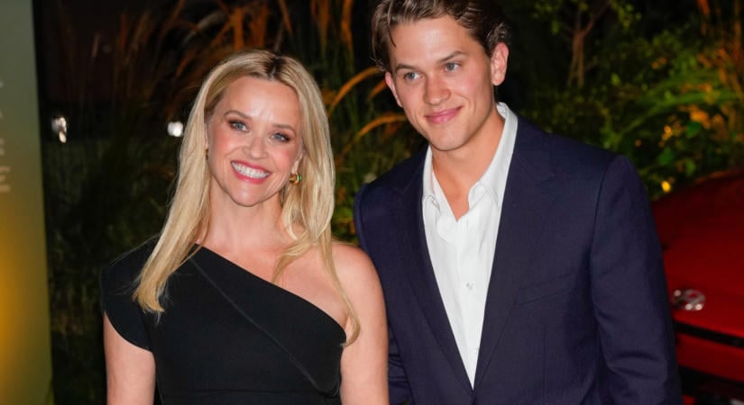 Félmeztelen fotókon pózol Reese Witherspoon 22 éves fia – elképesztően hasonlít apjára, Ryan Phillippe-re