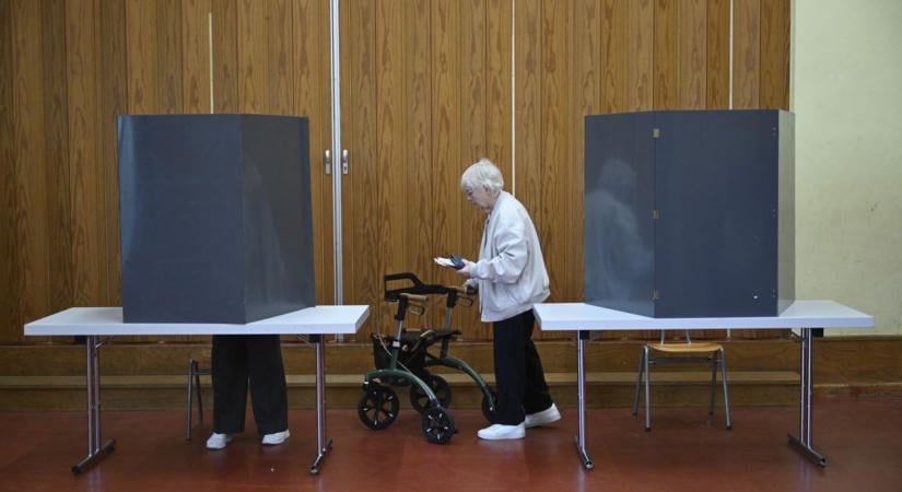 Megnyíltak az urnák Németországban, két tartományban szavaznak vasárnap