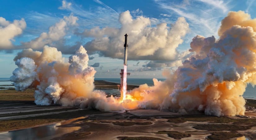Először kerülte meg a Földet a SpaceX gigantikus rakétája: lenyűgöző felvételek érkeztek a bolygóról