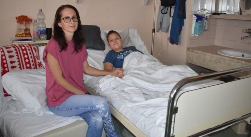 Új fotelágyak segítik a szülők pihenését a veszprémi kórházban