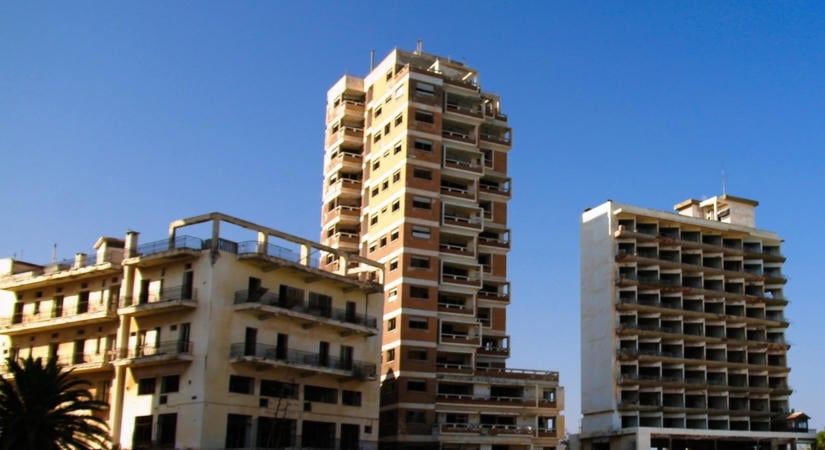 Varosha: üres szállodák állnak a tengerparton, egykor üdülőparadicsom, most szellemváros