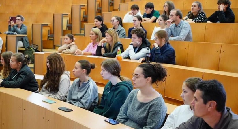 Különleges és ingyenes előadássorozat indult el Nyíregyházán, ezeket nem érdemes kihagyni!
