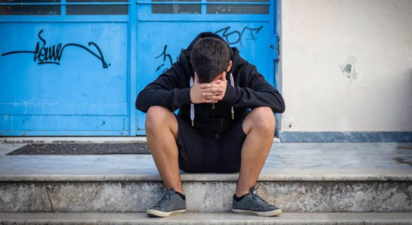 „Éheztetés és bántalmazás a hatalom tudtával” – szombaton nyilvánosságra hozzák a gyermekvédelmi jelentést