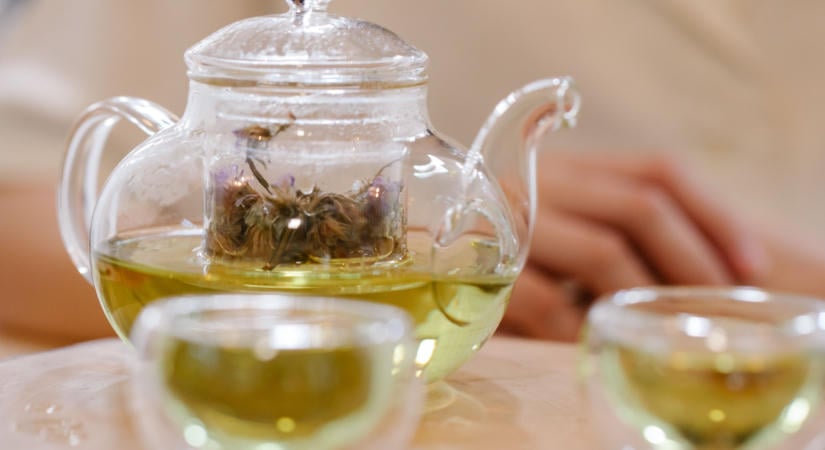 5 tea, amit érdemes rendszeresen innod: de egyáltalán nem mindegy, melyiket mikor választod