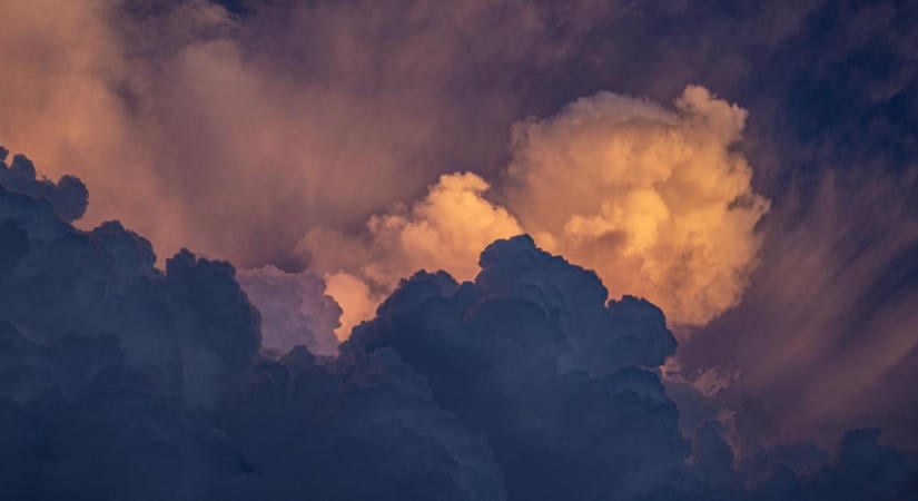 18 fok nyugaton, 30 fok keleten: így foglalja el az ősz a Kárpát-medencét
