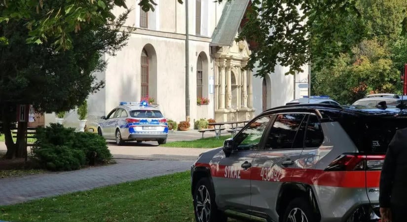Lengyelországban egy ukrán férfi macsétával támadt emberekre egy apácakolostorban, egy személy meghalt, több megsérült