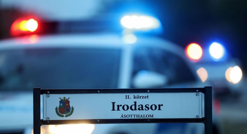 Súlyos sérülésekkel szállították kórházba az Ásotthalomnál balesetező motorost  fotó