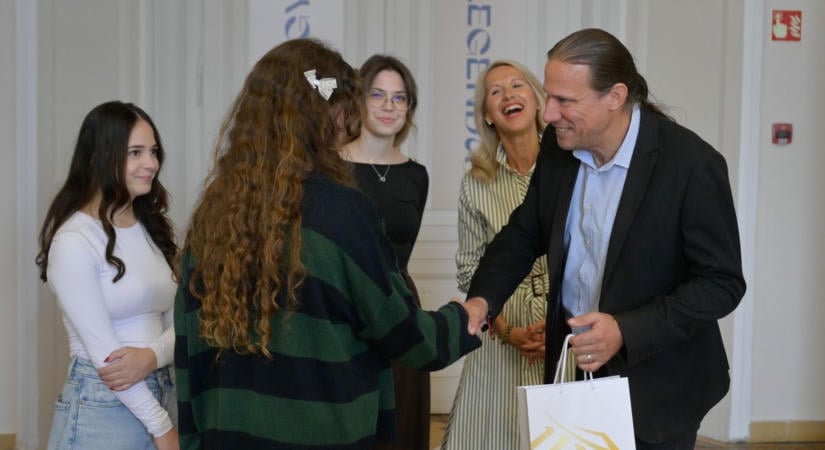 Tanulni érkeztek, ünnepelt vendégek lettek a szegedi múzeumban – rekordot döntöttek az SZTE-s hallgatók