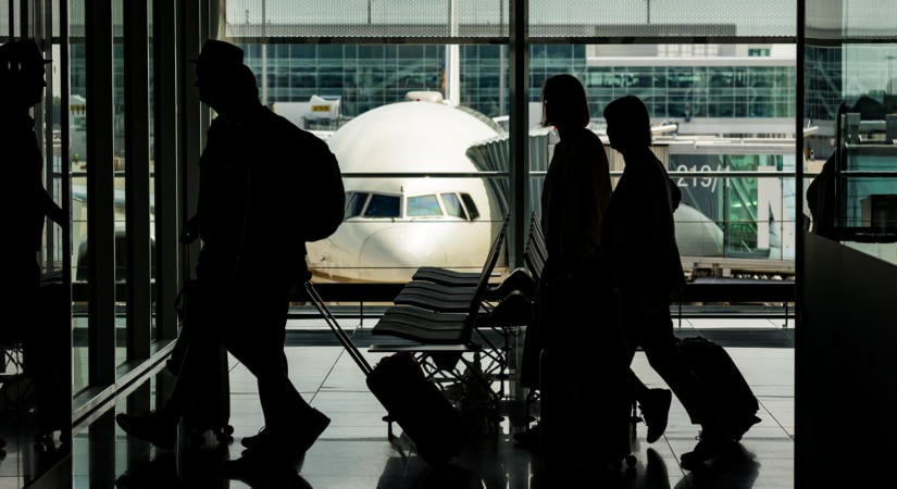 Egységes visszatérítési és kártérítési szabályokat vezet be a légiközlekedésben is az EU