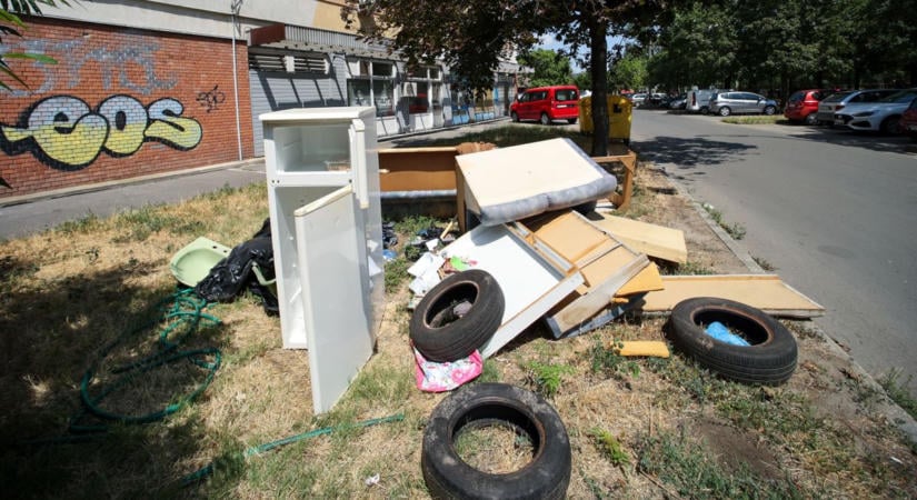 Jön az őszi lomtalanítás, de nem mindegy, mit teszel ki a ház elé – ezeket biztosan nem viszik el