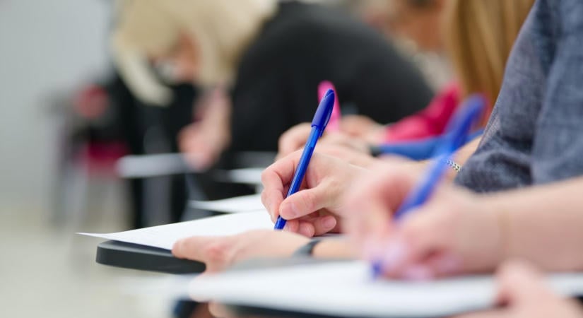 Helyesírási teszt: ezek a szavak még a legjobbakat is próbára teszik, nektek menni fog?