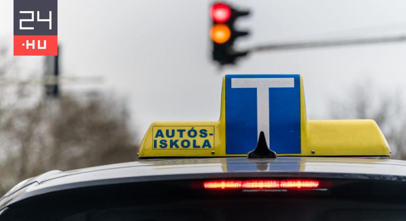 Kétszer is más helyett vizsgázott, de mindkétszer megbukott egy autósiskolai oktató