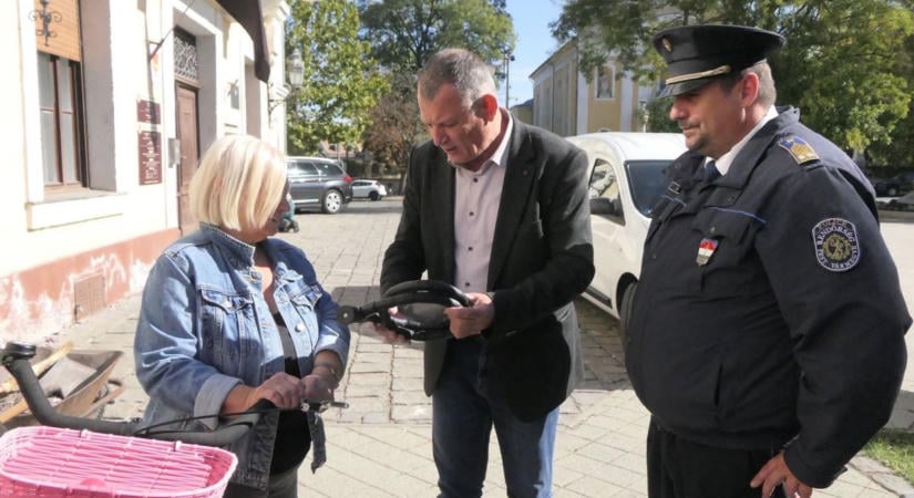 Rendőrök csaptak le az abonyi kerékpártolvajra, 11 ügyben gyanúsíthatják