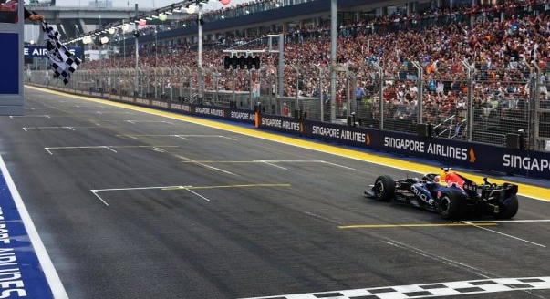 Fél órával eltolták az F1-es Szingapúri Nagydíj időmérőjét
