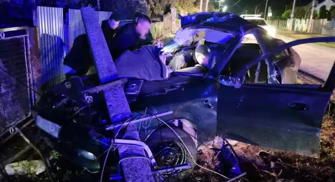 Beszorult utast szabadítottak ki a roncsból egy baleset után az Ungvári járásban