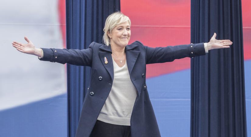 Marine Le Pen előtt bezárulhat az ajtó: kedden eldőlhet a jövője