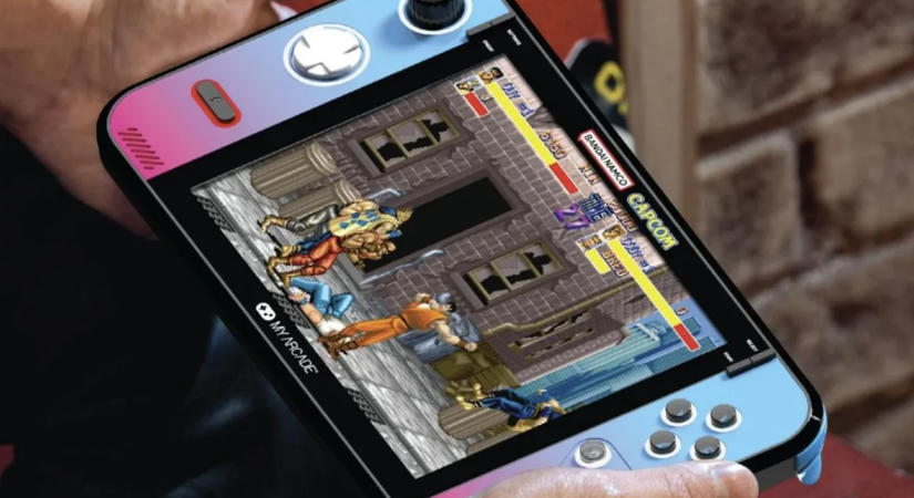 Pac-Man, Street Fighter és több mint 200 retro játék - a fél gyerekkorunk belefér ebbe a kézikonzolba