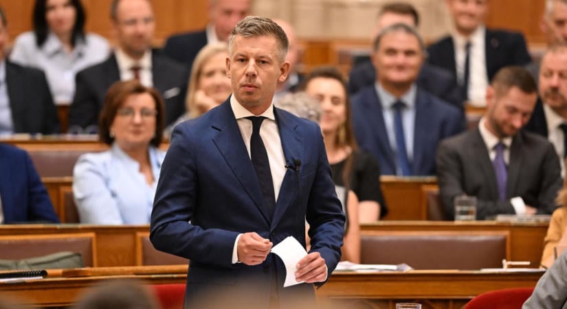 Magyar Péter kegyetlenül kiosztotta a Kossuth téren tüntető benzinkutasokat: „Nem megyek ki közéjük, 150 milliós luxusautóval jött tárgyalni a vezetőjük” – a tiltakozók nagyon másról beszélnek