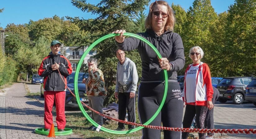 Generációk mozdultak meg együtt a Kolostorok és Kertekben (galéria  videó)