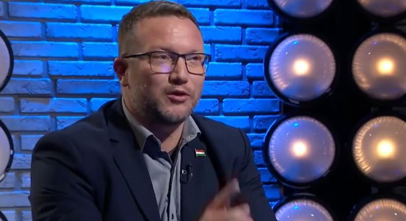 Ujhelyi István kiáll a Pesti TV mellett